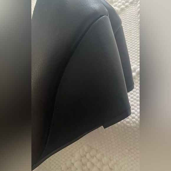 PIERRE DUMAS WEDGE HEEL EMBELLISHED DRESS SHOES BLACK/GOLD  SIZE 9M - Picture 12 of 13